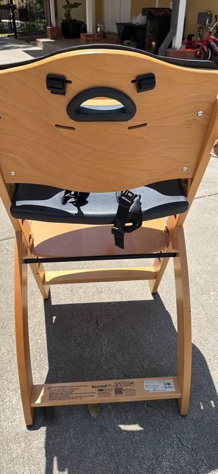 Abiie Beyond Junior Y Wooden Convertible High Chair — photo 4